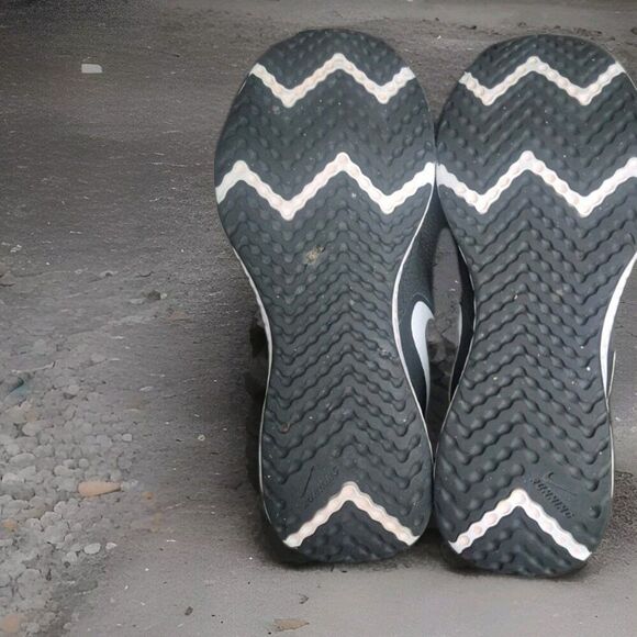 Nike Revolution 5 Running Training Sneakers Gym Shoes Women's Size 8.5 W - Picture 6 of 7